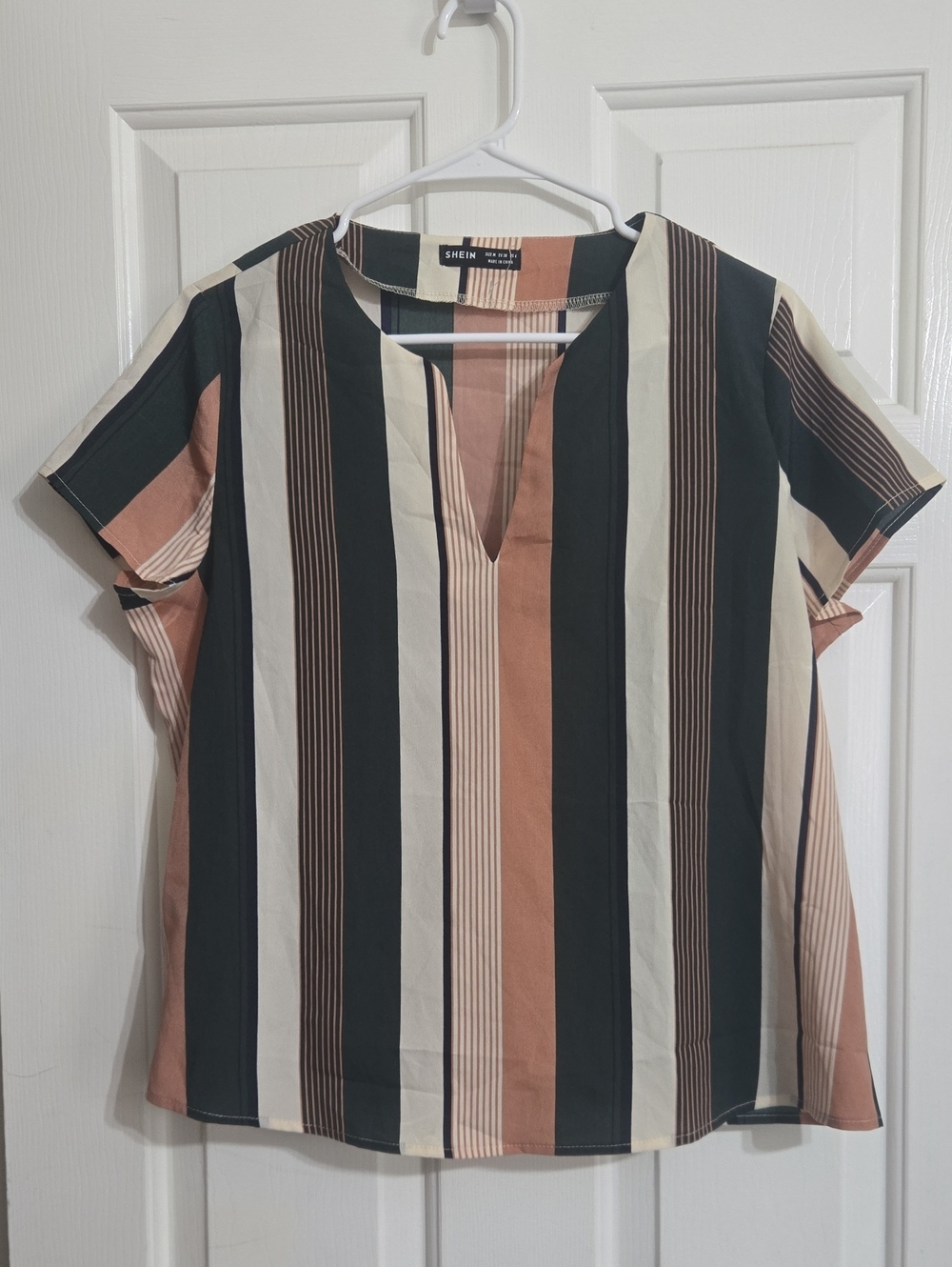 SHEIN Black, Cream & Rust Vertical Stripe V-Neck Short Sleeve Top